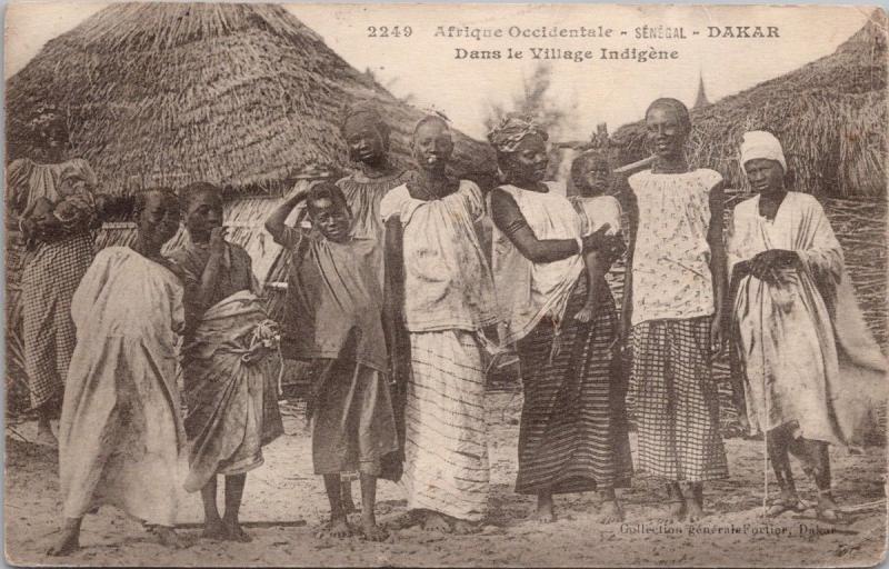 Dakar Senegal Africa Women & Children Generale Fortier Collection Postcard E34