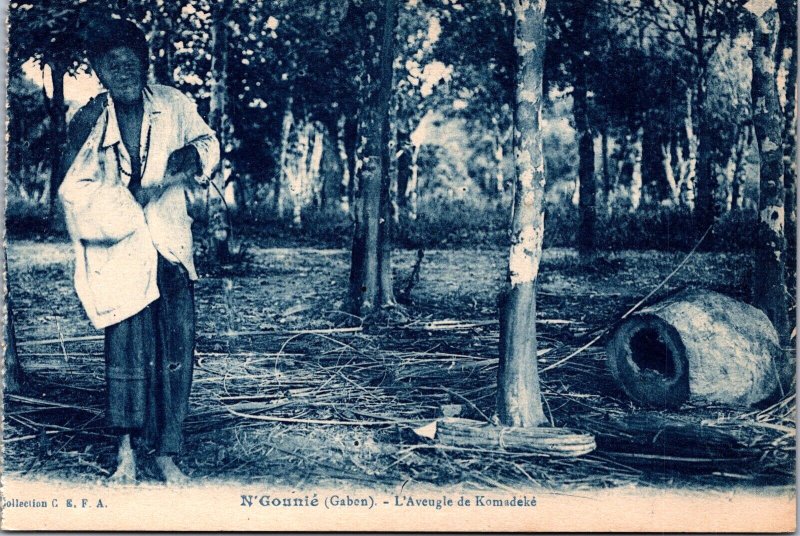 NGounié Gabon L'Aveugle de Komadeke Natives Vintage Postcard 09.61 