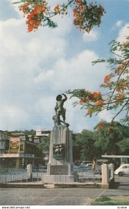 FORT-DE-FRANCE , Martinique , 50-60s : Statue de Belain d'Esnambuc