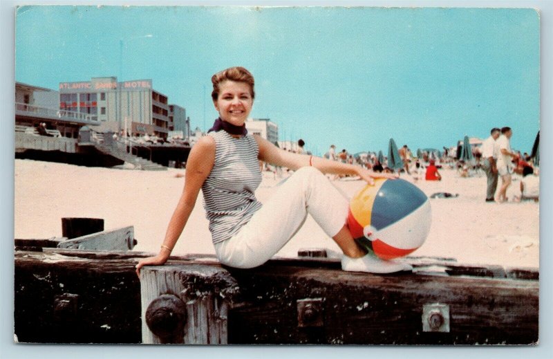 Postcard DE Rehoboth Beach 1967 Miss Delaware on Rehoboth Beach Susan Levens T11