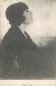 Lost starlets beauty actress Pola Negri postcard