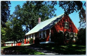 Postcard - Red houses of the Cape Cod pattern, New England Scene - Massachusetts