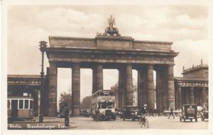 G1409 Germany, Berlin Brandenburg Gate Photo Postcard