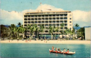 Postcard Hawaii - Surf Rider Hotel, Honolulu - people canoeing in front