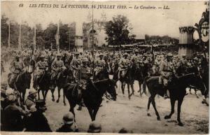 CPA PARIS Les Fetes de la Victoire 1919 La Cavalerie (218836)