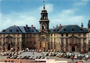 BR54831 L Hotel de ville car voiture Rennes france