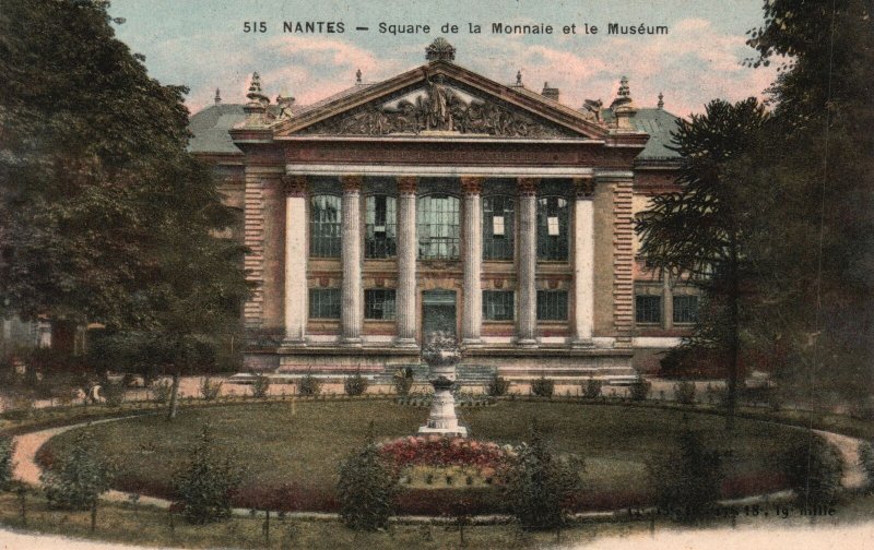 France, Nantes Square De La Minnaie Et Le History Museum Vintage Postcard
