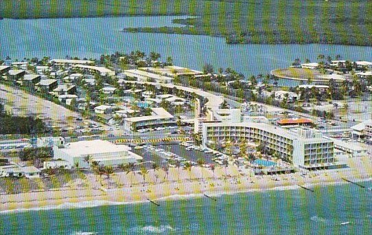 Florida Miami Beach The Golden Gate Hotel With Pool