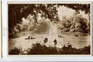 402389 ROMANIA Bucharest Lake Cismigiu Vintage postcard