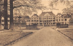 US37 postcard Netherland Apeldoorn Koninklijk paleis Het loo