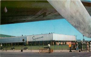 Cartart Photo Colorpicture 1950s Syracuse Airport Postcard 4947