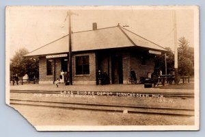 DS3/ Manchester Michigan RPPC Postcard c10 Lake Shore Railroad Depot 19