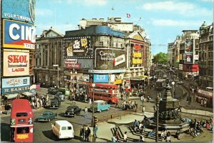 Postcard UK ENG London - Picadilly Circus - SKOL, tic tac, Wrigley