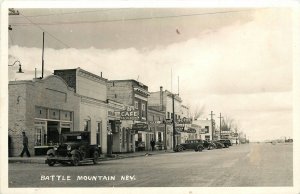 Postcard RPPC 1940s Nevada Battle Mountain Cafe Texaco hotel autos 23-13684
