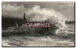 Old Postcard The D & # 39Olonne Wave Sables ranging break up on the Great Jetee
