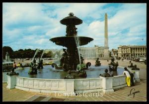 Paris - La Place de la Concorde