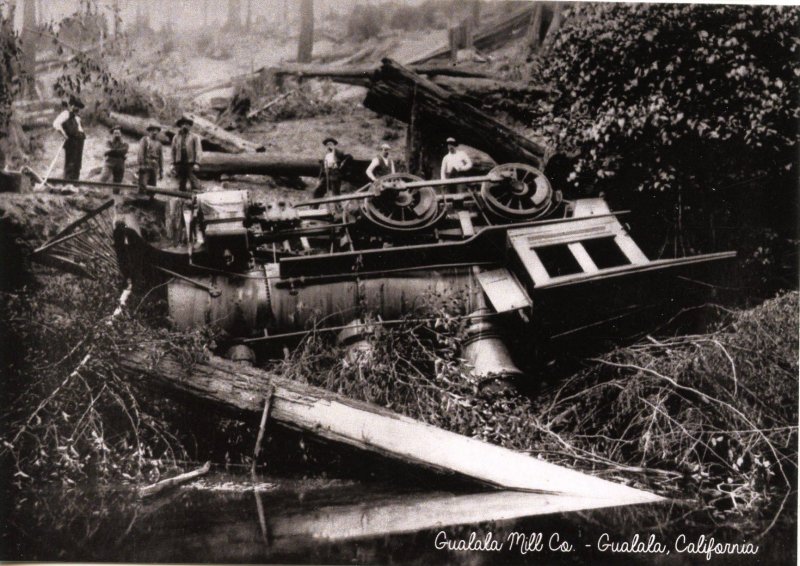 CA - Gualala. Train Wreck, Gualala Mill Co.  (5.75 X 4 Photo Reprint)