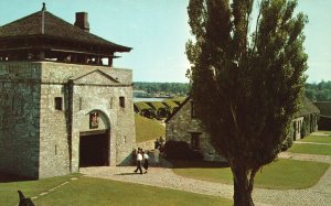 Vintage Postcard Historic Old Fort Niagara Youngstown New York Colourpicture Pub