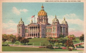Vintage Postcard 1945 State Capitol Bldg. Landmark Des Moines Iowa Hyman's Pub.
