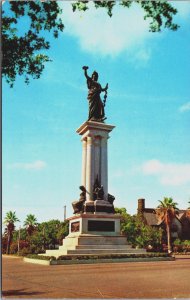 USA Texas Galveston Broadway Monument Vintage Postcard C213