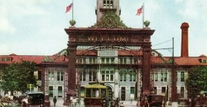 Postcard Early View of Welcome Arch & Union Station & Trolley in Denver, CO.  S6