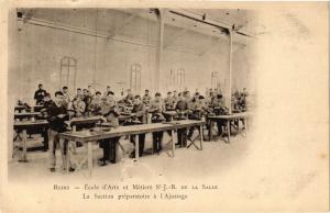 CPA REIMS - École d'Arts et Metiers St-J B. de la Salle - La Section (741933)