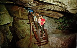 Polar Caves Plynouth New Hampshire Nh Route 25 Hanging Boulder Postcard 