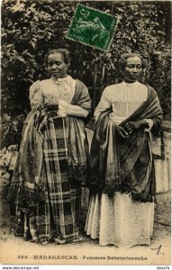 CPA AK Femmes Betsimisaraka MADAGASCAR (819038)