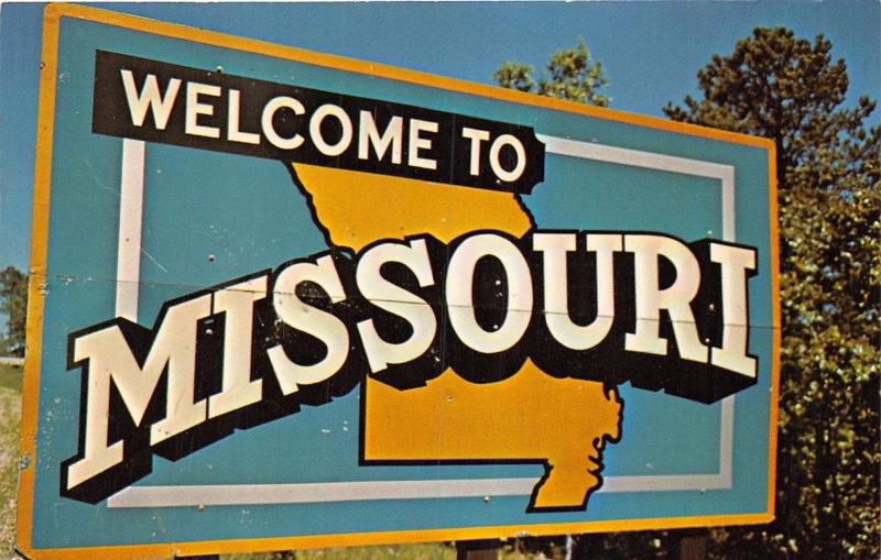 SIGN SEEN BY TOURISTS~WELCOME TO MISSOURI~PHOTO OF BILLBOARD POSTCARD c1950-60s