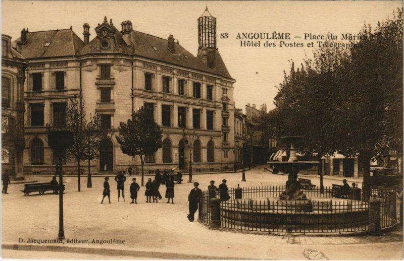 CPA Angouleme- Place du Murier,Hotel des Postes FRANCE (1073659)