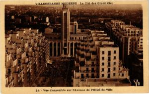 CPA VILLEURBANNE Vue d'ensemble sur l'Avenue de l'Hotel de Ville (614323)