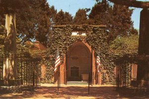 VA - Mt. Vernon, The Washington Tomb