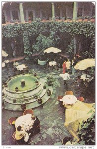 Patio of the Cortes Hotel, Best Western, Mexico City, Mexico, 40-60´s