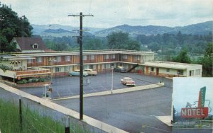 Kelley's Motel Roseburg Oregon Photochrome Postcard 1950s