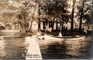 RPPC Waterfront Cottages Boats Barnes Landing Kinger Lake MI c1910 Postcard U30