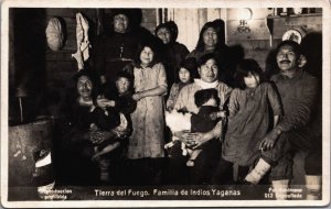 Argentina Tierra del Fuego Familia de Indios Yaganes Vintage RPPC C044