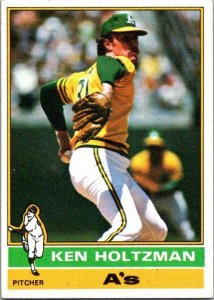 1976 Topps Baseball Card Ken Holtzman Oakland Athletics sk13370