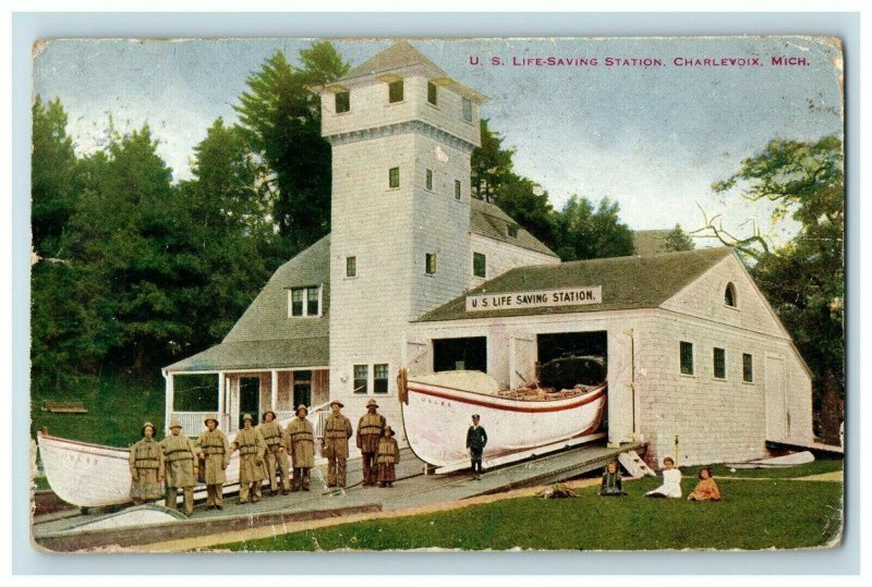 C. 1910 U. S. Life-Saving Station, Charlevoix, Mich. Postcard P171