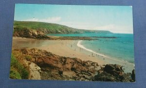 Vintage  Postcard Kennack Sands Cornwall Postmarked 1974 G1A