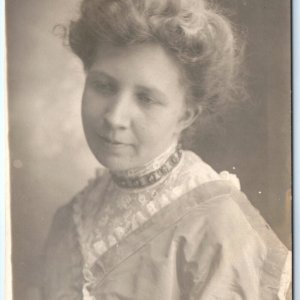 c1910s Beautiful Woman Close Up RPPC Lovely Dress Cute Girl Pose Real Photo A174