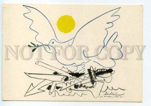 490668 FRANCE Pablo Picasso world without weapons dove PIGEON postcard