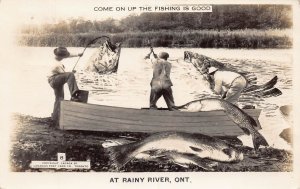 J83/ Rainy River Ontario RPPC Postcard Exaggeration Comic Fishing 153