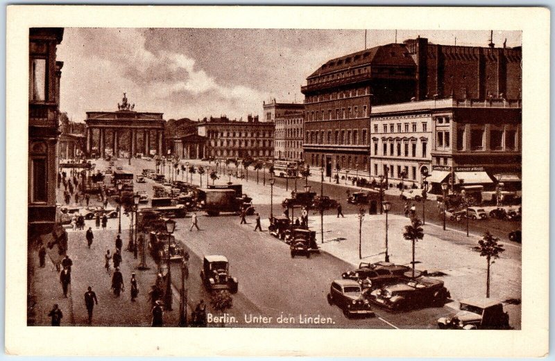 c1930s Berlin, Germany Unter den Linden PC Downtown Busy Street Scene Tor A323