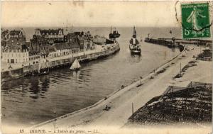 CPA DIEPPE-L'Entrée des Jetées (347369)