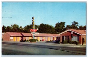 c1960's Motel Capri Roadside Twin Falls Idaho ID Unposted Vintage Postcard