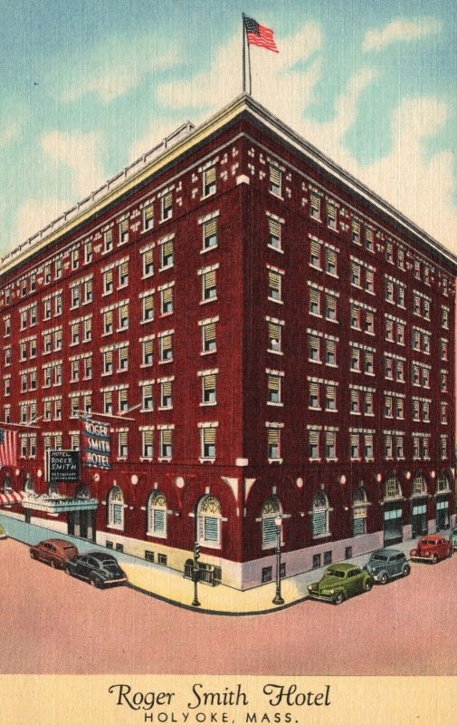 Vintage Postcard 1930's Roger Smith Hotel Building Holyoke Massachusetts US Flag