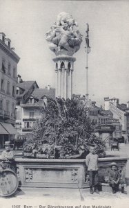 Switzerland Bern Der Baerenbrunnen auf dem Marktplatz