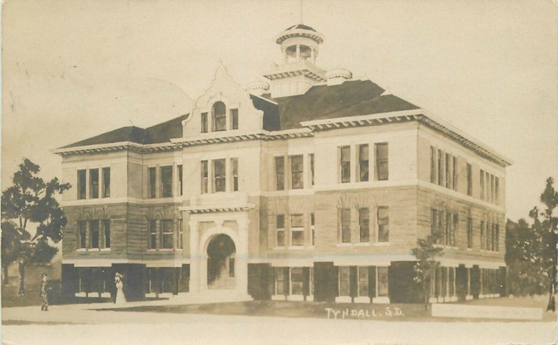 Postcard RPPC South Dakota Tyndall 1907 School House occupation 23-10098