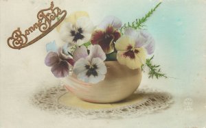 Postcard Greetings Bonne Fete flower card vase