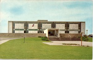 Chrome MUSEUM SCENE Davenport Iowa IA AH7325